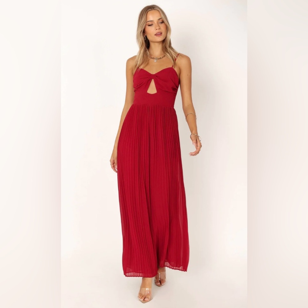 Petal & Pup Red Pleated Jumpsuit - Picture 1 of 12